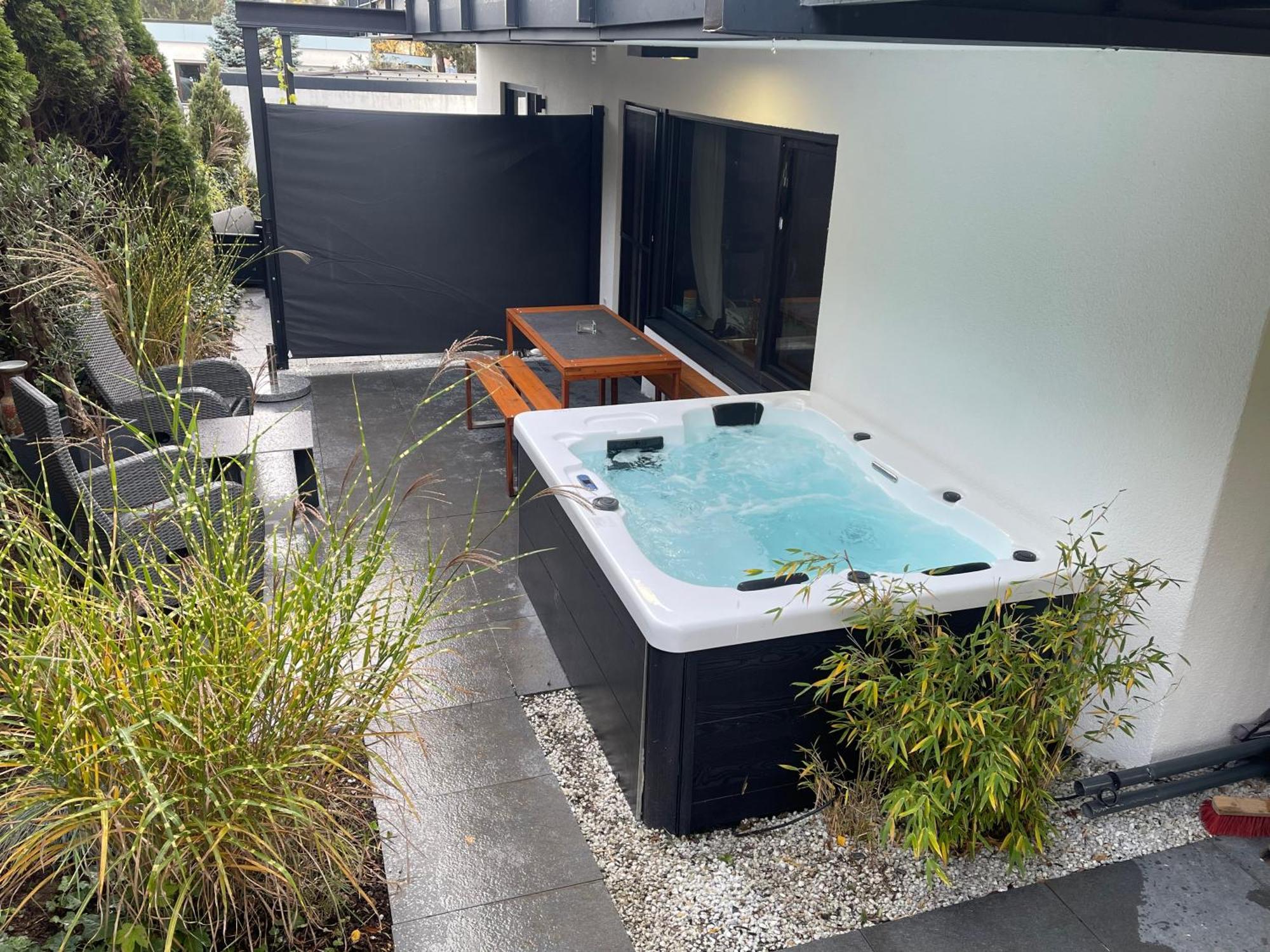 Rosmarin - Kuschelige Fewo - Romantik & Entspannung Im Whirlpool Auf Privater Terrasse, Ruhe & Hund Willkommen - By Ferienwohnenamsee - Иберлинген Экстерьер фото